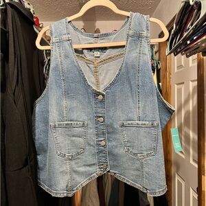 Maurice’s Jean Vest